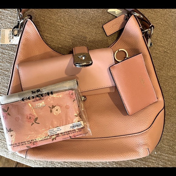 TODAY!! NWT! Coach Petal Pink Small Hobo 5 set- - Picture 4 of 14
